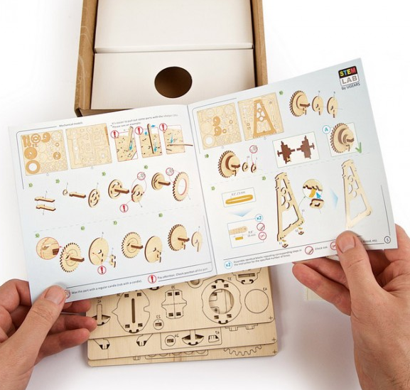 Механічний &laquo;Маятник&raquo; STEM-модель UGEARS 70133 фото