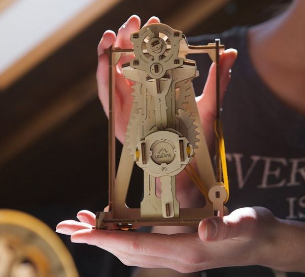 Механічний &laquo;Маятник&raquo; STEM-модель UGEARS 70133 фото